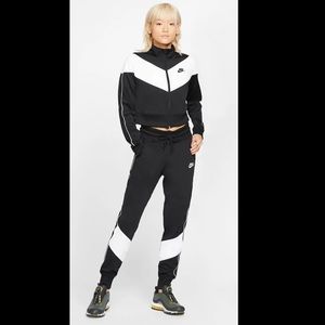 Nike Sportswear Women's Black/White Track Suit